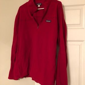 Red 1/4 zip Patagonia fleece pullover